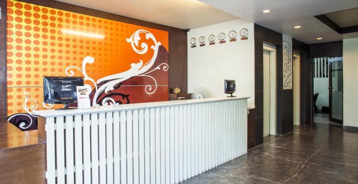 Hotel Kens Hyderabad Exterior photo