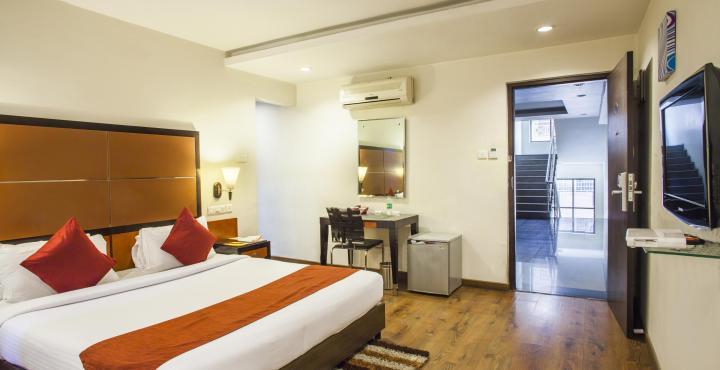 Hotel Kens Hyderabad Exterior photo