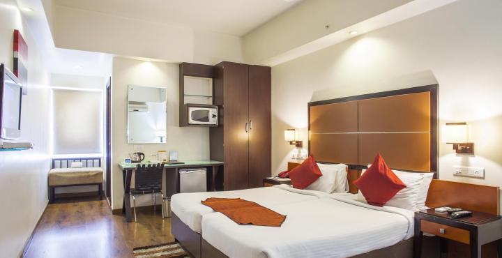 Hotel Kens Hyderabad Exterior photo