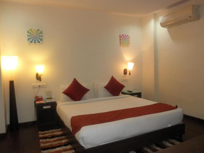 Hotel Kens Hyderabad Exterior photo