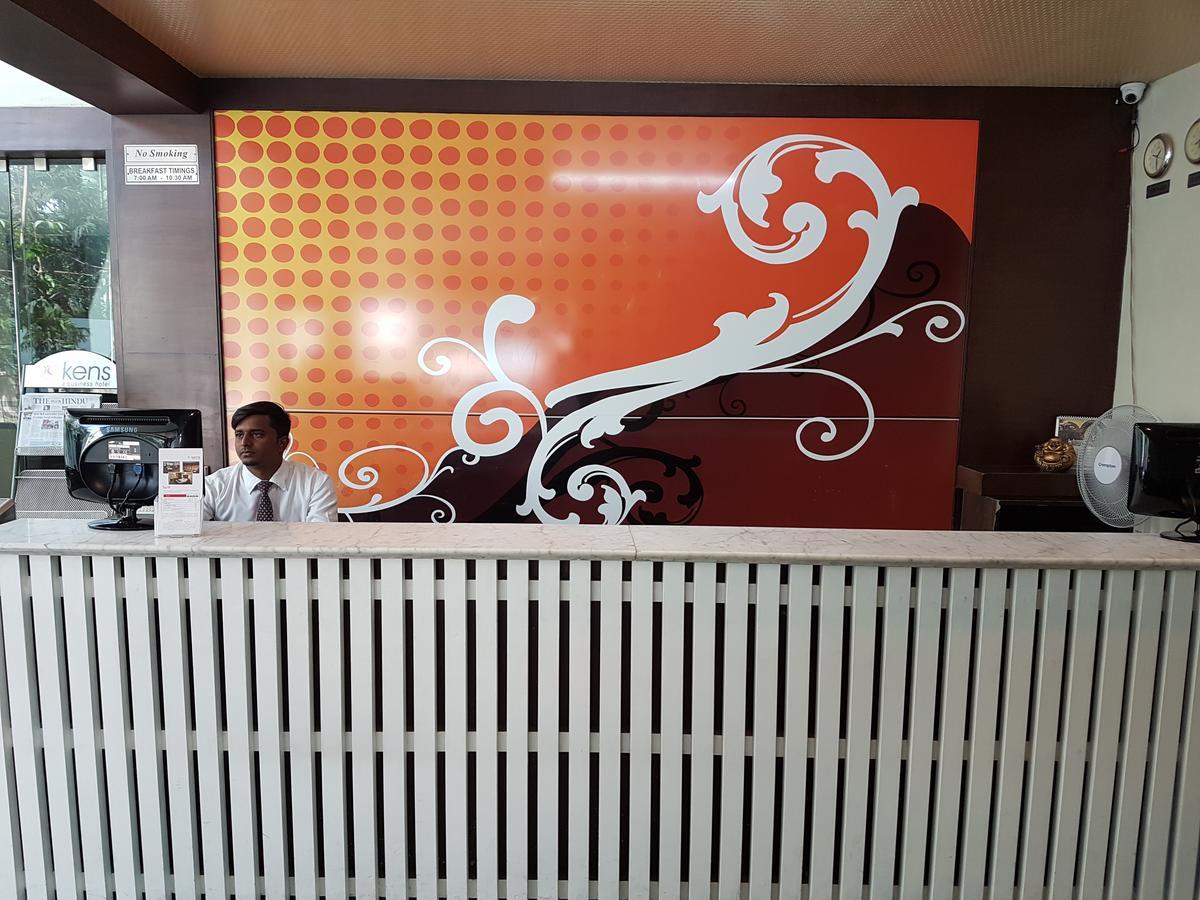 Hotel Kens Hyderabad Exterior photo