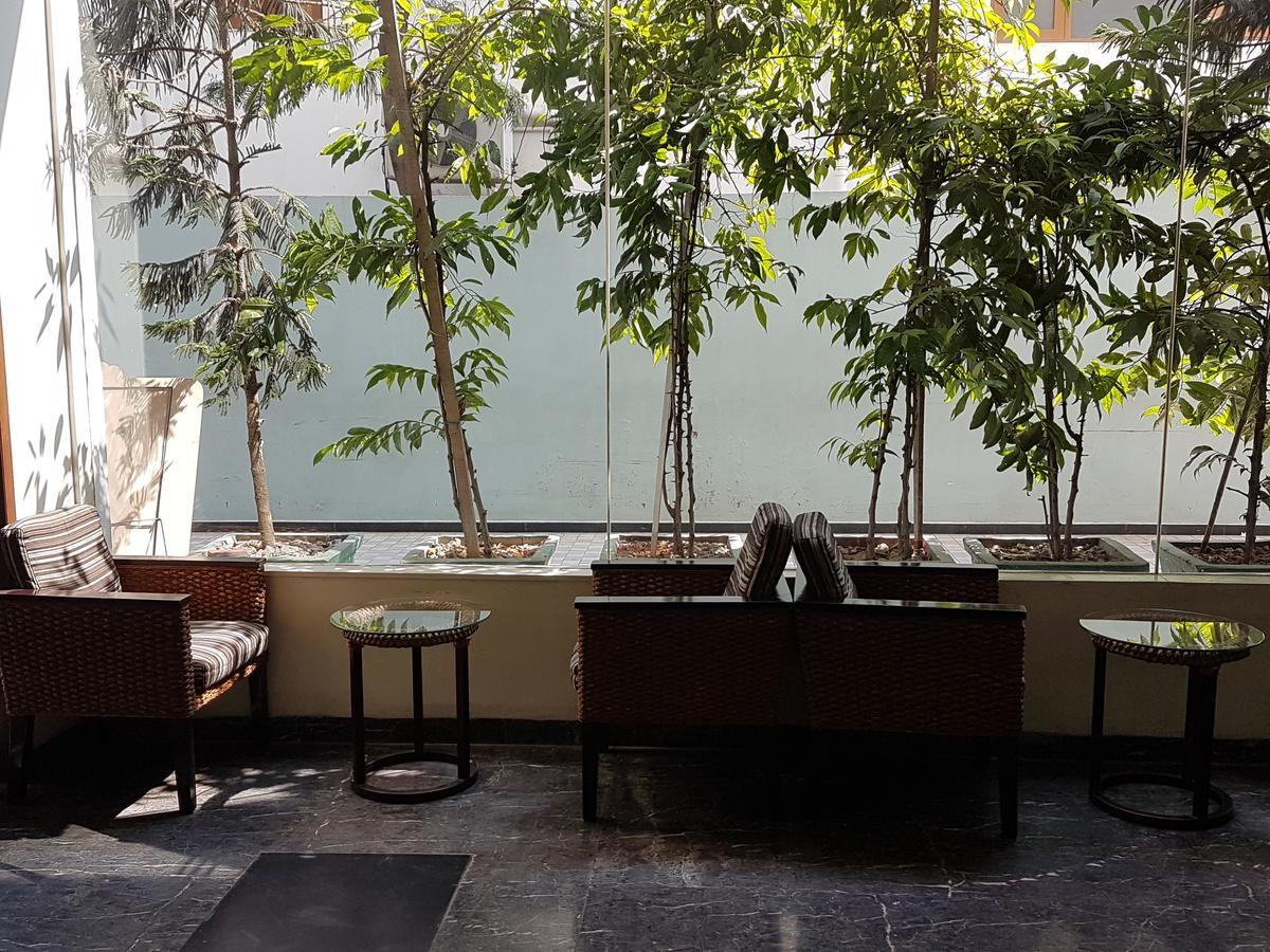 Hotel Kens Hyderabad Exterior photo